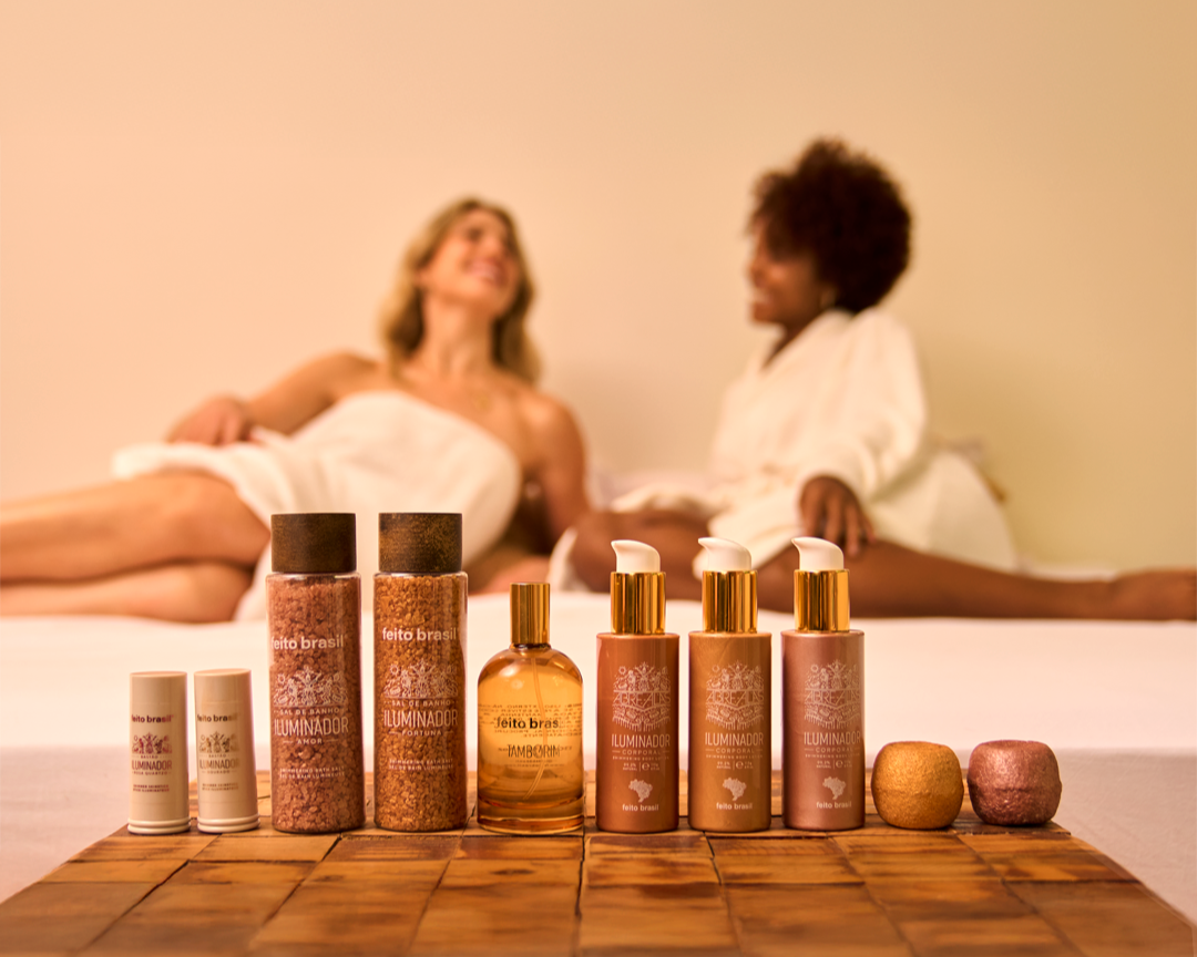 Coleção Abre-Alas: a energia do carnaval se intensifica com os novos bastões iluminadores e o perfume tamborim