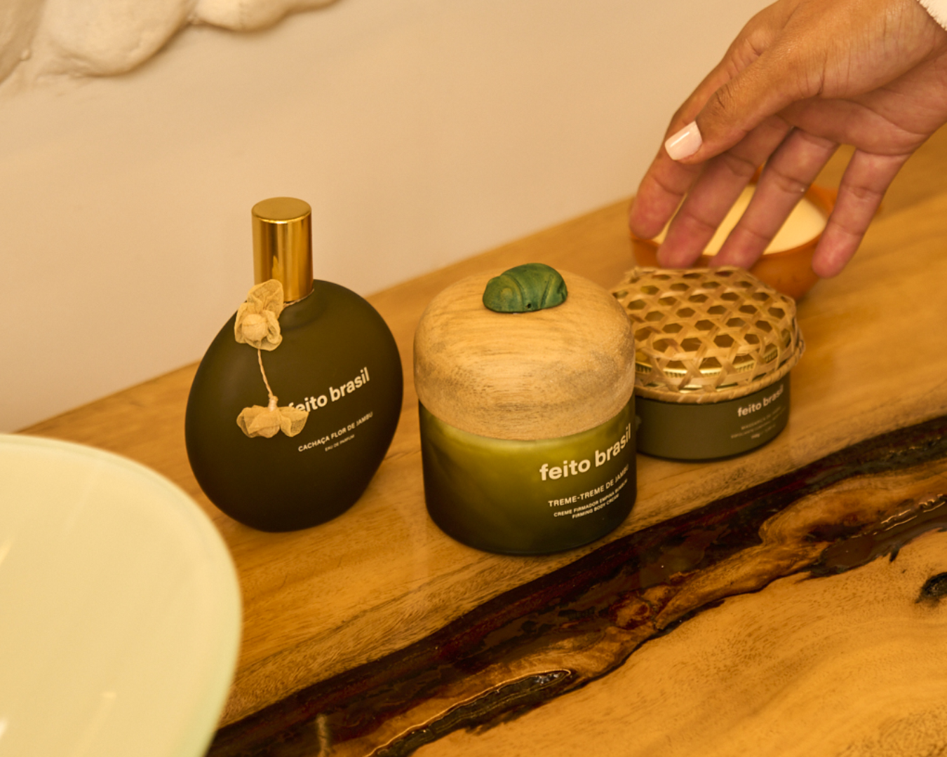 Jambu no corpo todo: o ritual que firma, trata e perfuma a sua pele