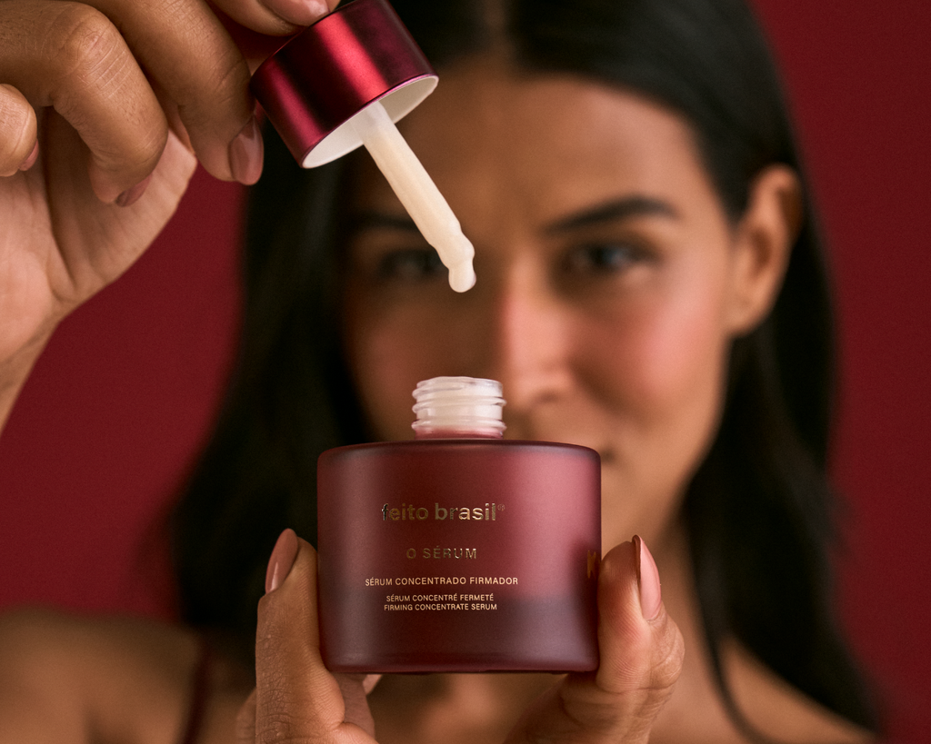 O segredo da firmeza: hidratação 8x mais profunda – como o Blend de 8 Ácidos Hialurônicos turbina o colágeno com Camu-camu