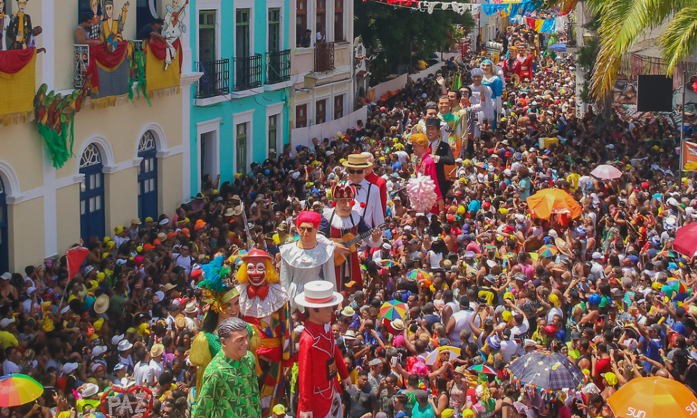 Guía de Supervivencia para el Carnaval de Brasil: Todo lo que Necesitas Saber como Turista