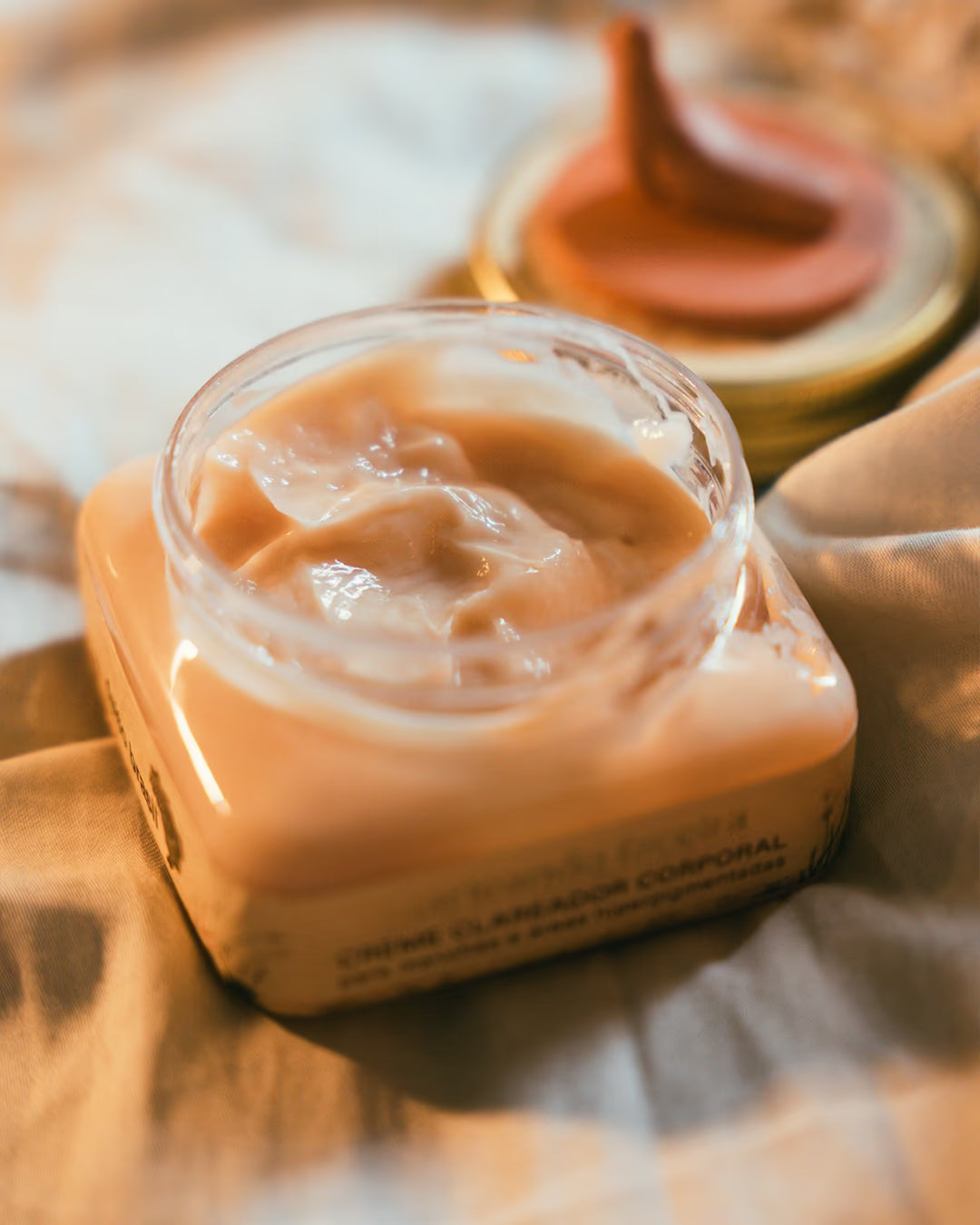 Creme Clareador Corporal para Manchas e Áreas Hiperpigmentadas