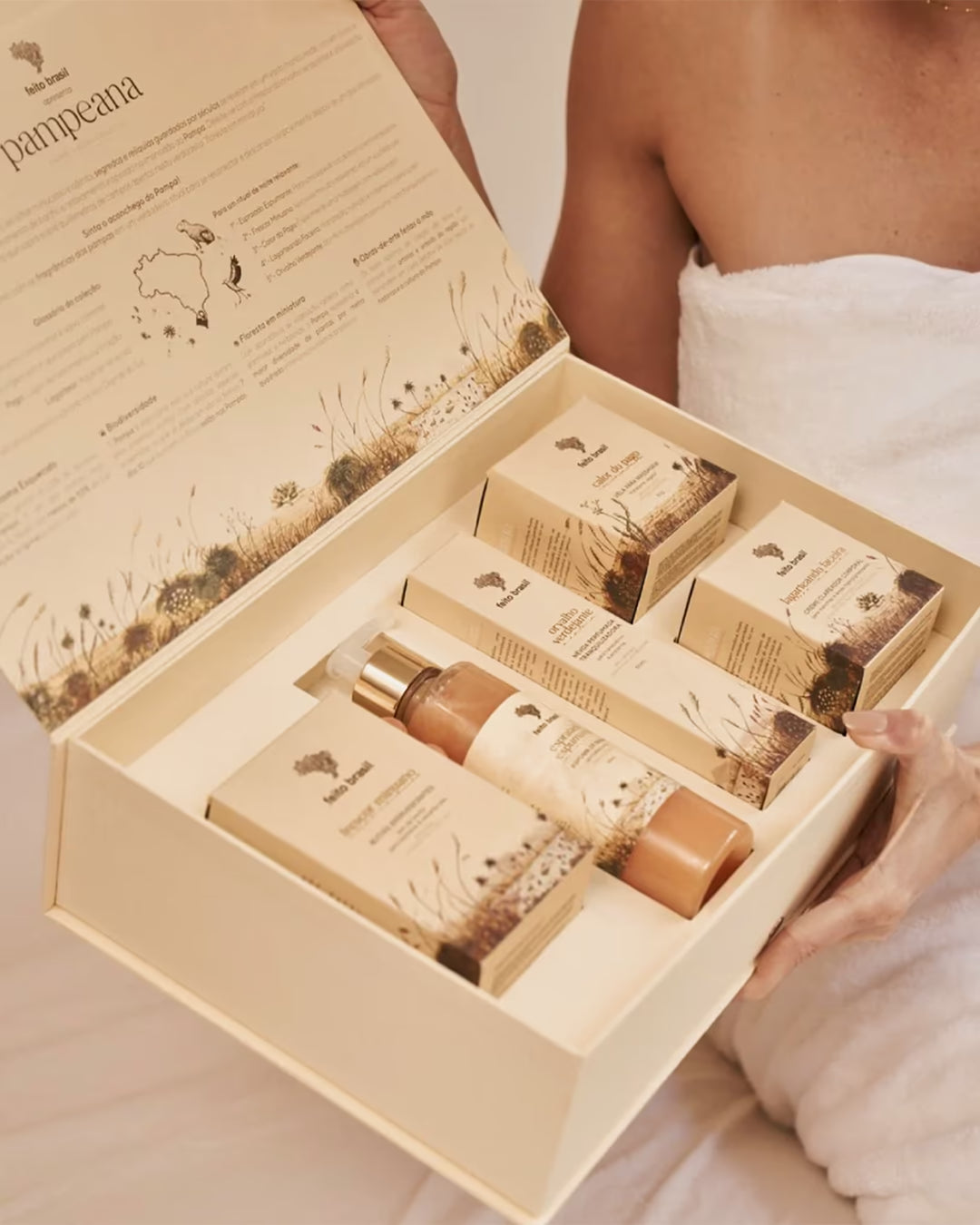 Caixa de presente luxuosa da coleção Pampeana com acabamento artesanal.
