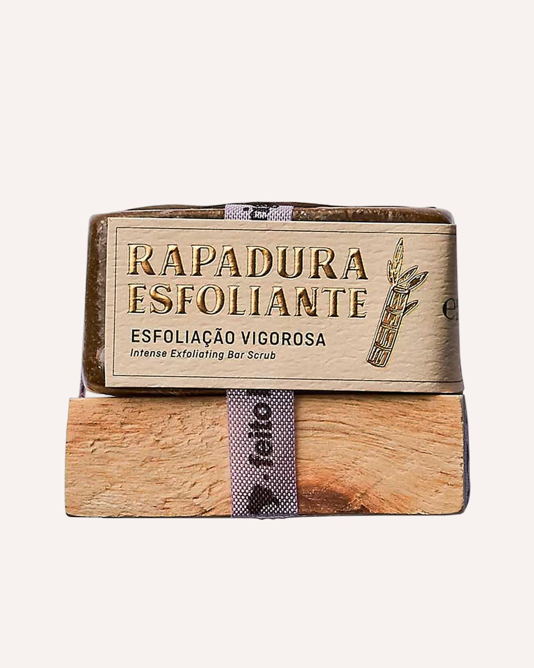 Esfoliante em Barra inovador inspirado na Rapadura da culinária brasileira da marca feito brasil.