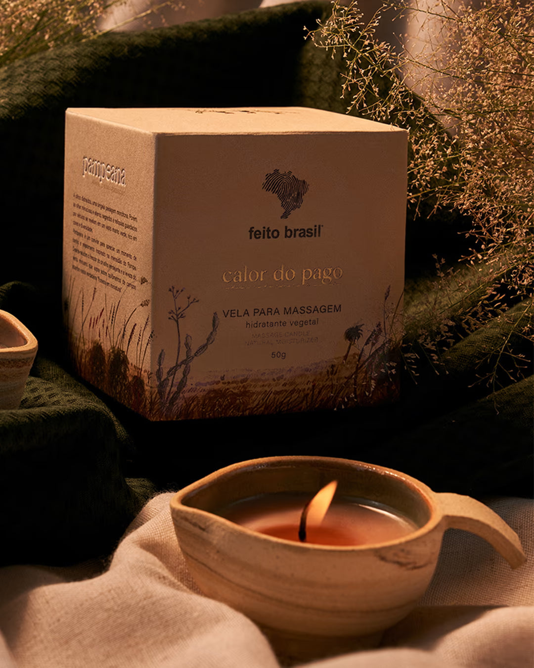 Vela para massagem hidratante Pampeana em embalagem de cerâmica de luxo da marca feito brasil de cosméticos brasileiros.